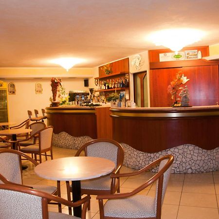 Hotel Beppe Rimini Exteriör bild