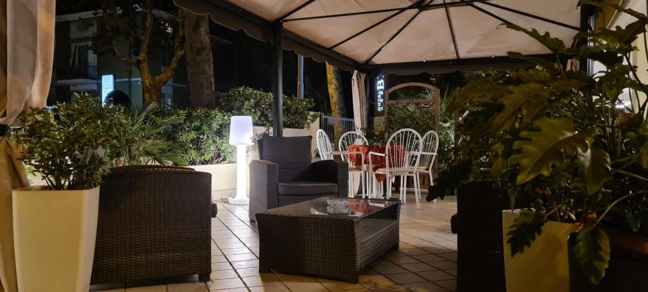 Hotel Beppe Rimini Exteriör bild