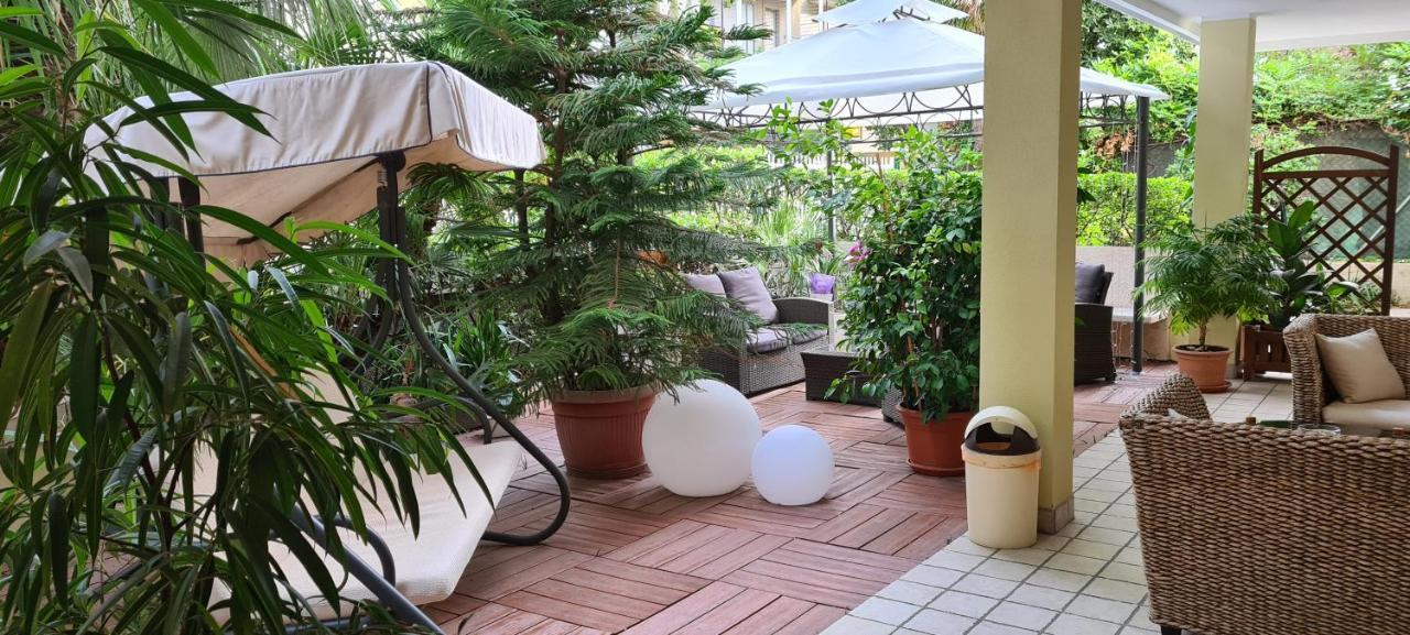 Hotel Beppe Rimini Exteriör bild