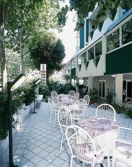 Hotel Beppe Rimini Exteriör bild